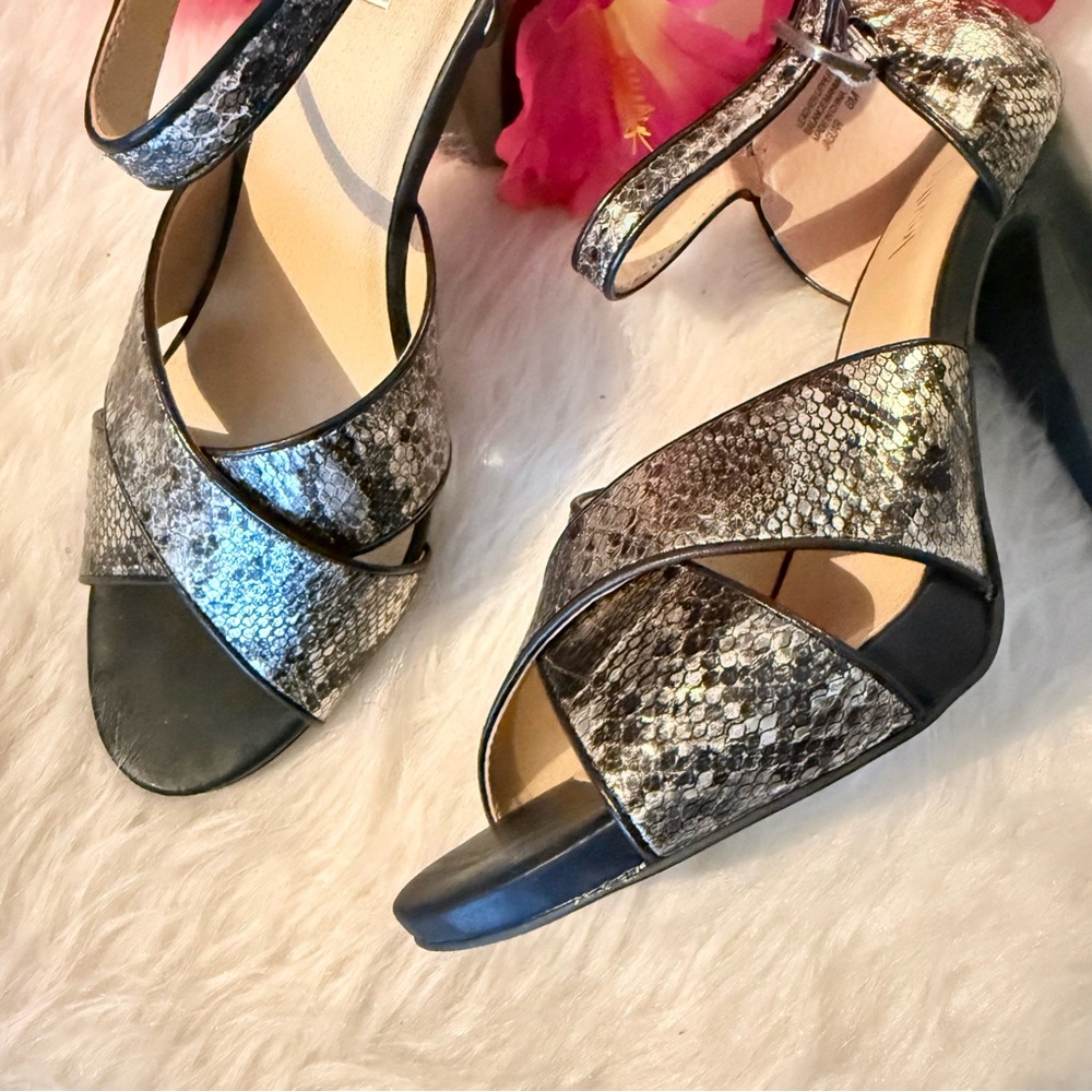 Levity Black and Gray Snakeskin Heels - Picture 9 of 16